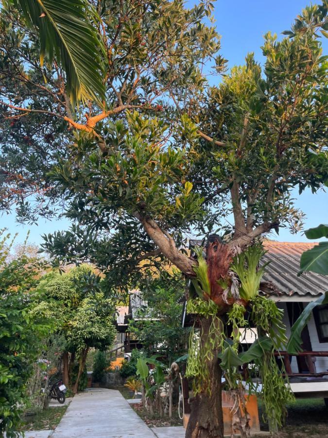 Pyramid Bangalow Ban Laem Sai Exterior photo